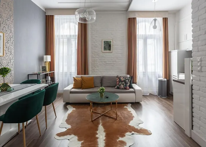 Vintage Downtown Home By Izabell