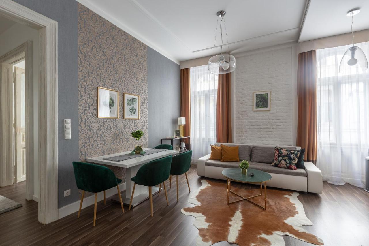 Apartment Vintage Downtown By Izabell *