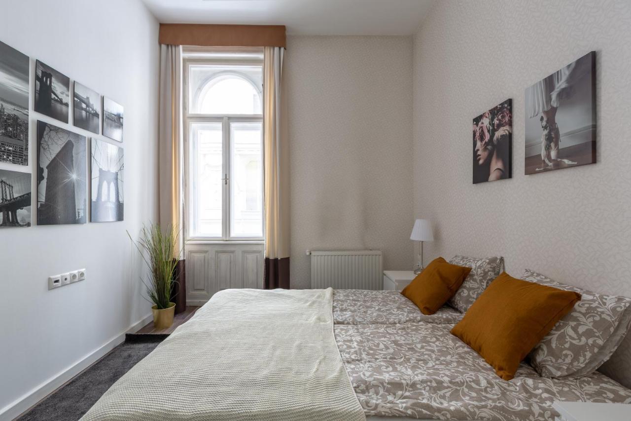 Apartment Vintage Downtown By Izabell